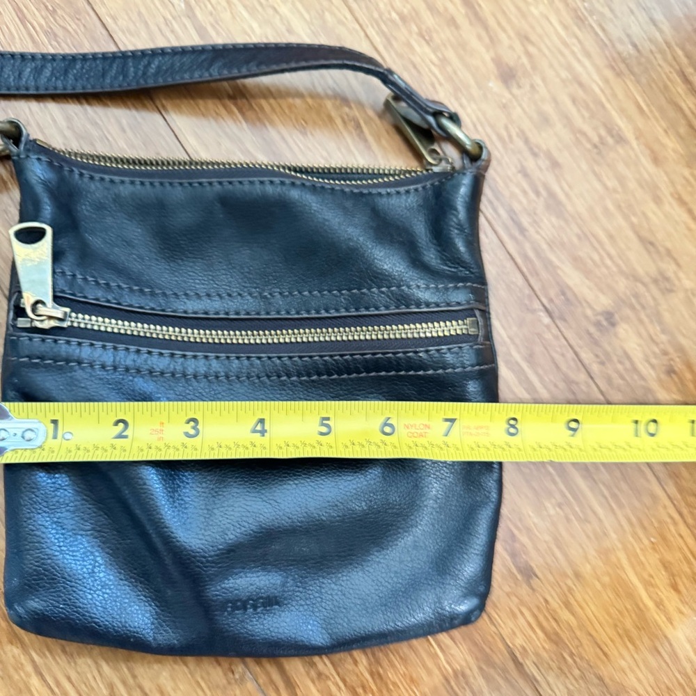 Fossil small, black leather Crossbody bag - Picture 6 of 7